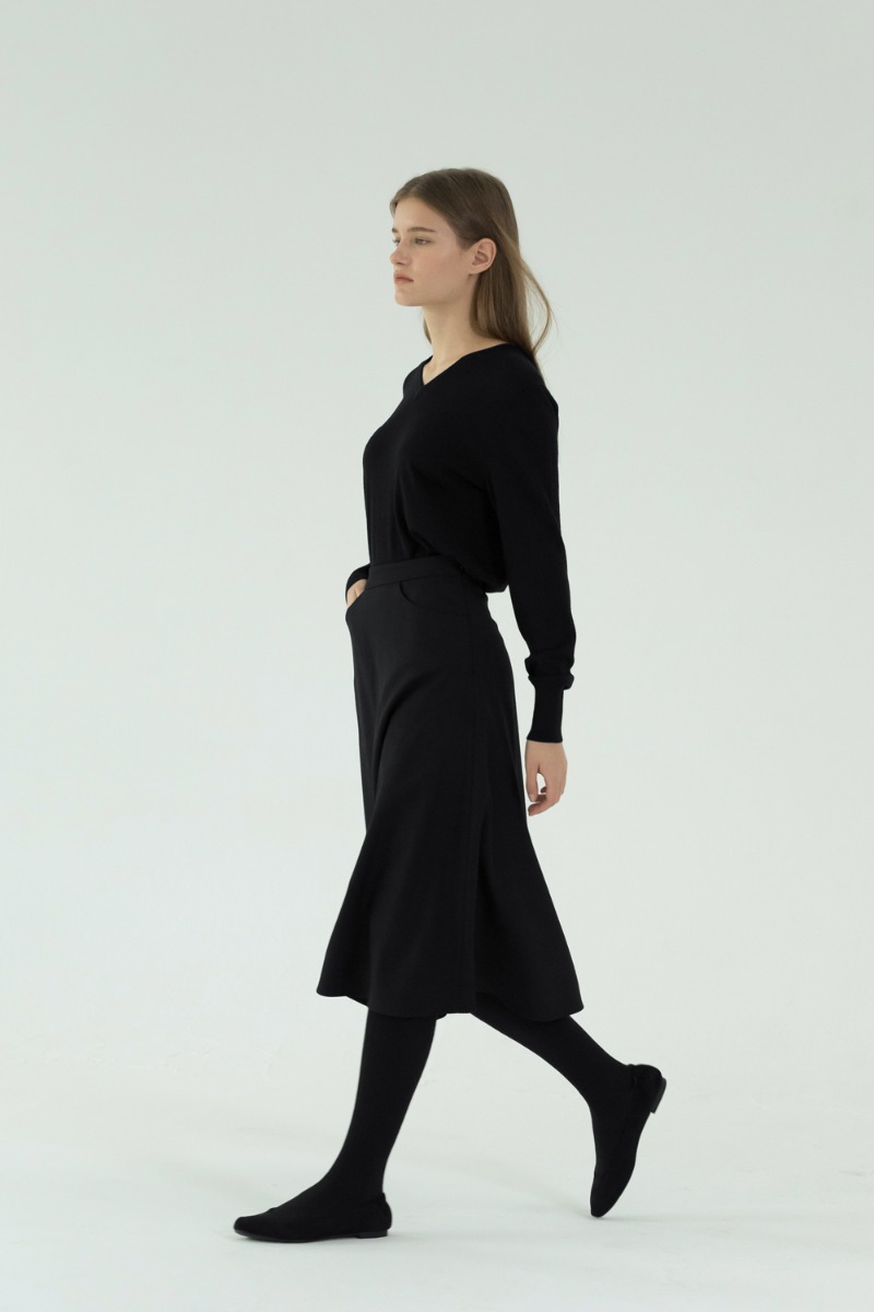 Flared wool skirt (Black)
