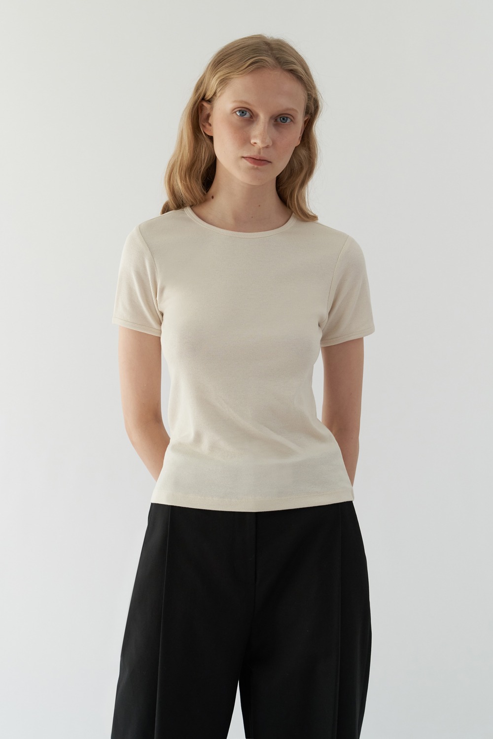[-20%] Ribbed Slim T-Shirt ( Cream )