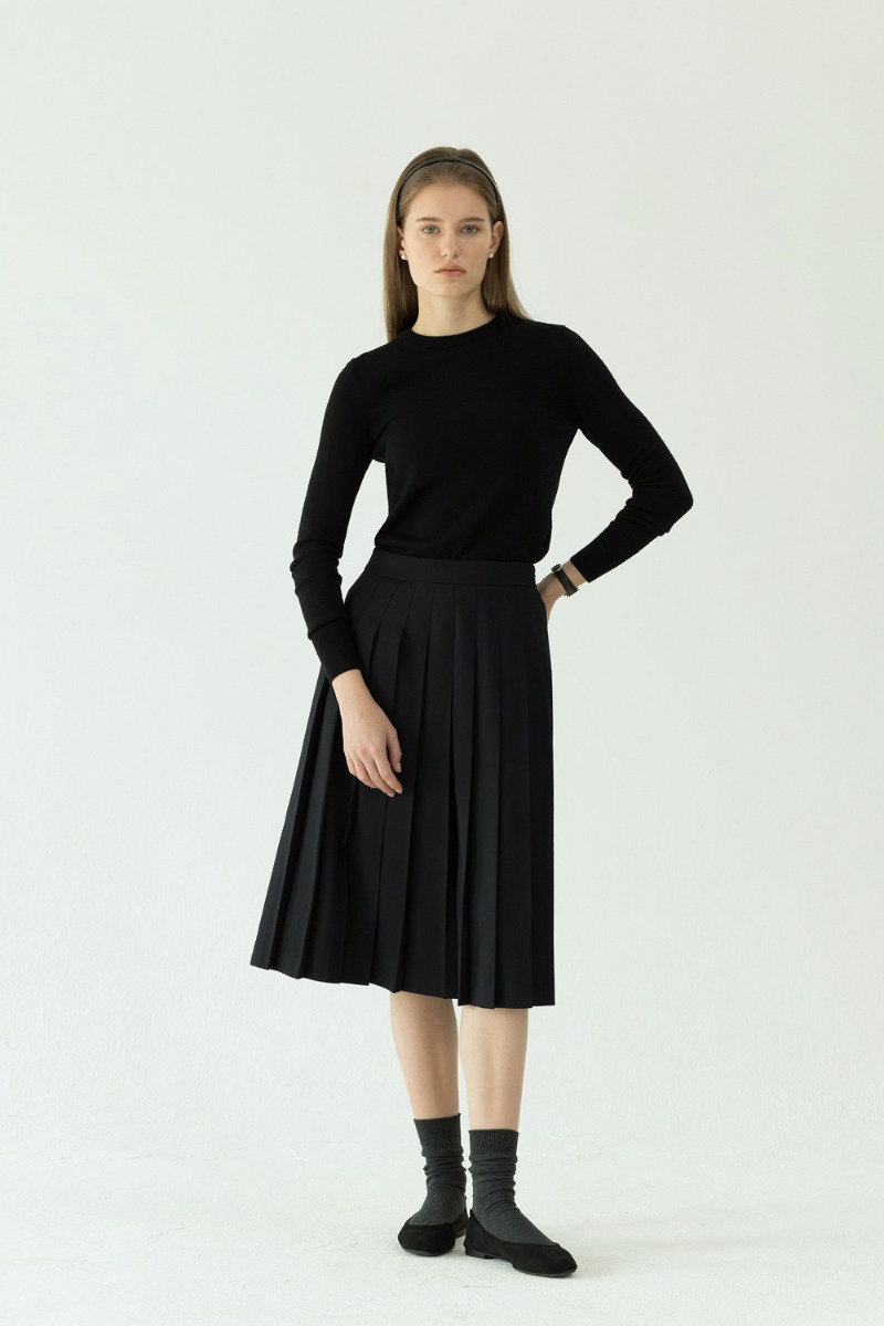 Classic pleated skirt (Dark navy)